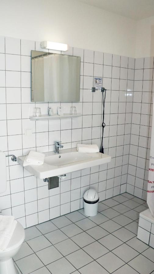 Europa-Haus-Bocholt - Bett & Bike Hotel ภายนอก รูปภาพ